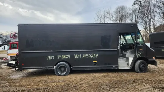 Picture of 2010-freightliner-mt55-chassis-truck-delivery